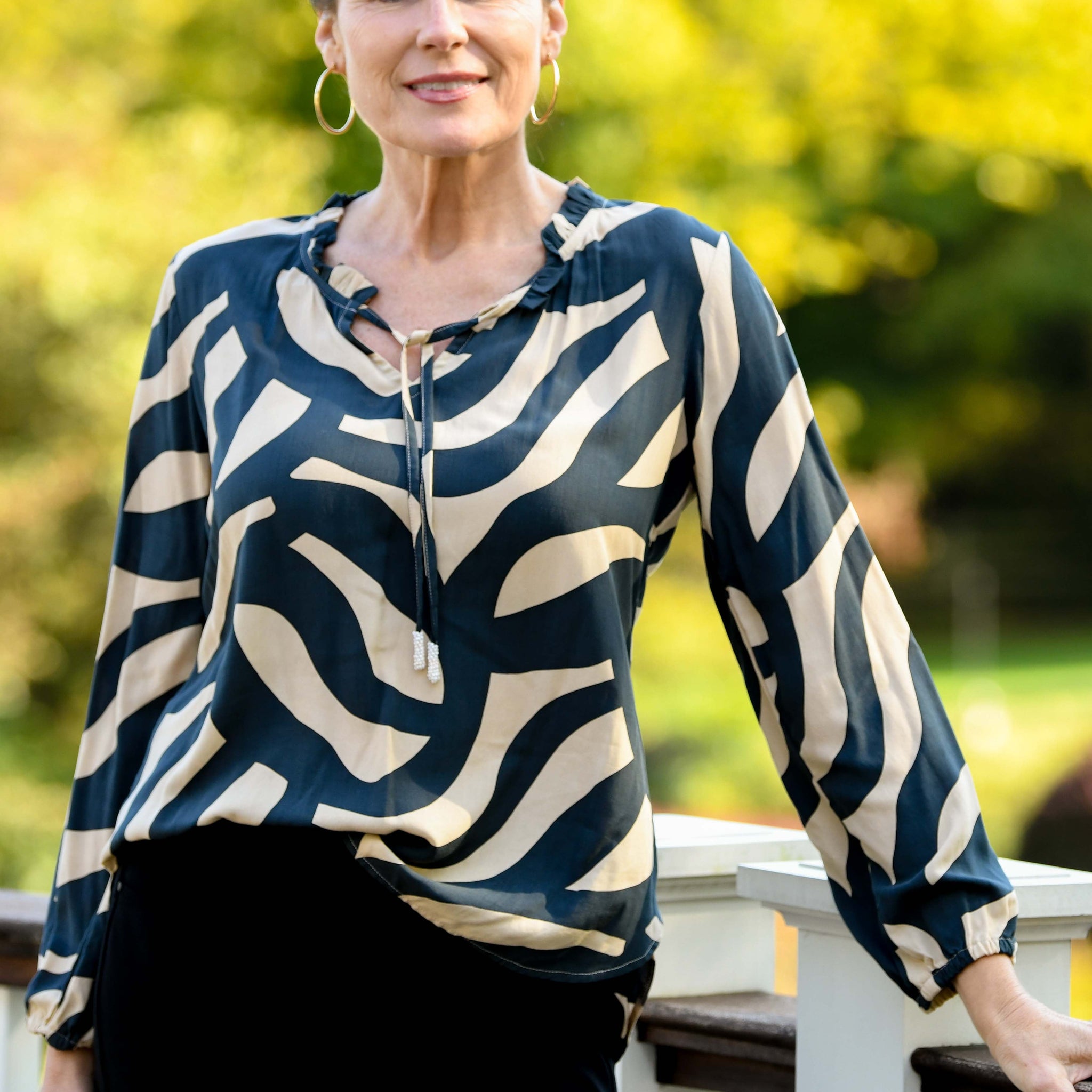 Eloise Top / Black & Taupe Mod