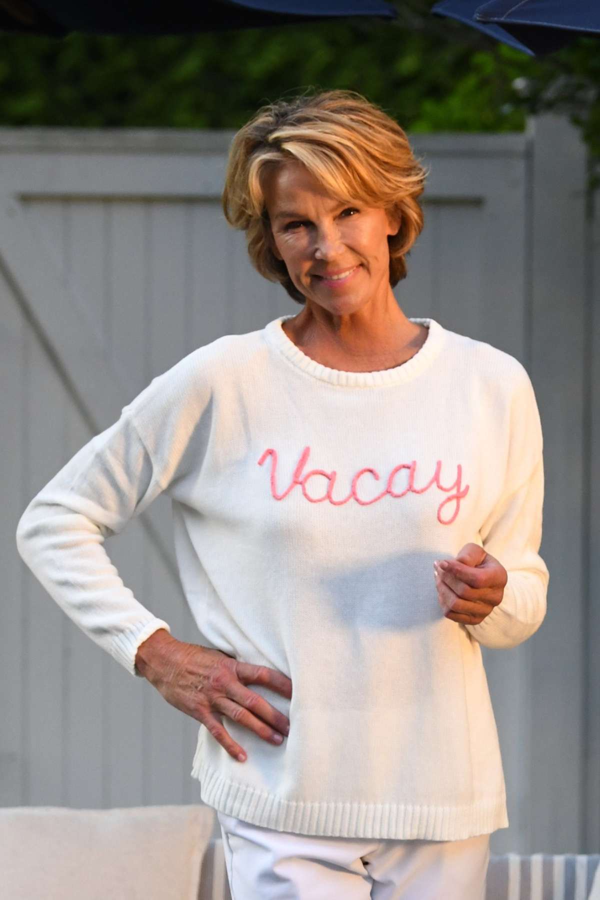 Vacay Sweater / White Coral