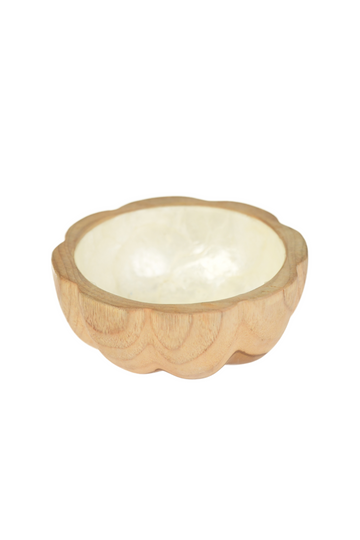 Scalloped pearl inside, wood bowl / Pearl White